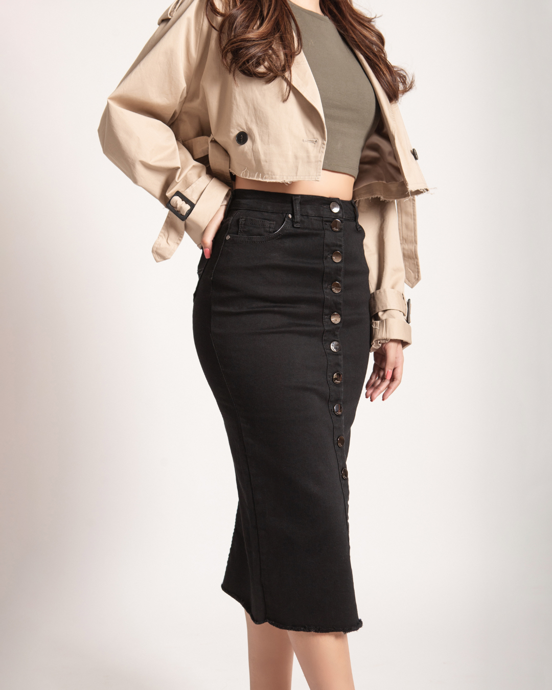 FALDA MIDI BOTONES NEGRA