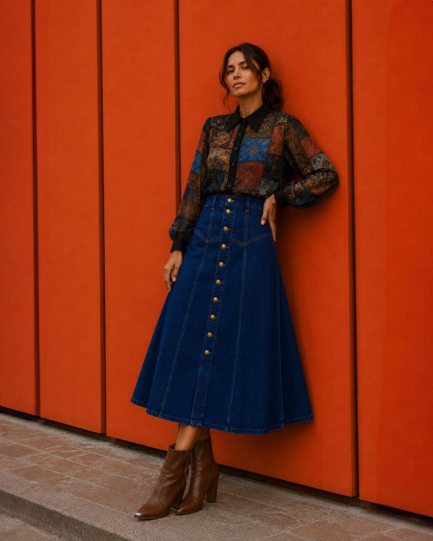 FALDA MAXI RÍGIDA BOTONES CUCHILLAS