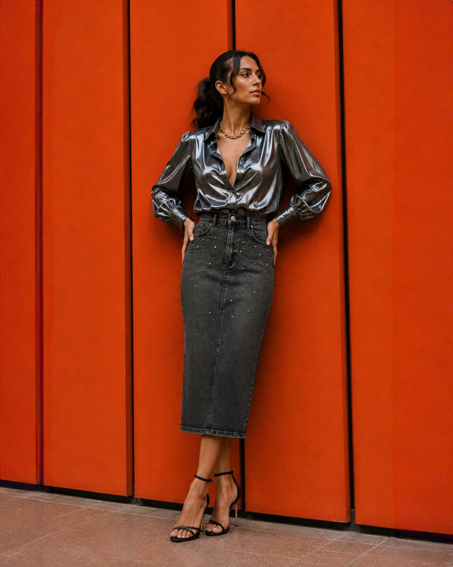 FALDA MIDI GRIS BRILLOS