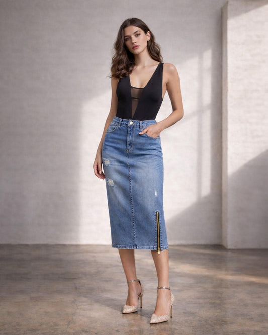 MIDI SKIRT WITH BLUE CLOSURE