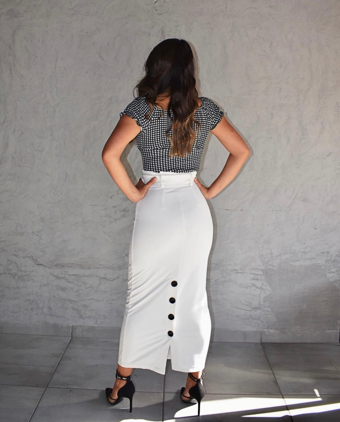 PENCIL SKIRT WITH WHITE BELT